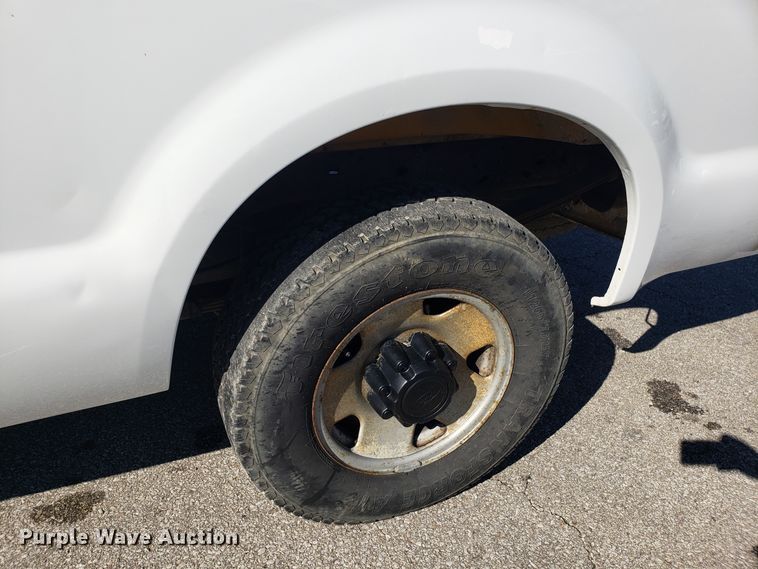 image for item DG7562 2005 Ford F250 Super Duty Crew Cab pickup truck