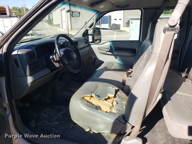 image for item DG7565 2002 Ford F250 Super Duty SuperCab utility bed pickup truck