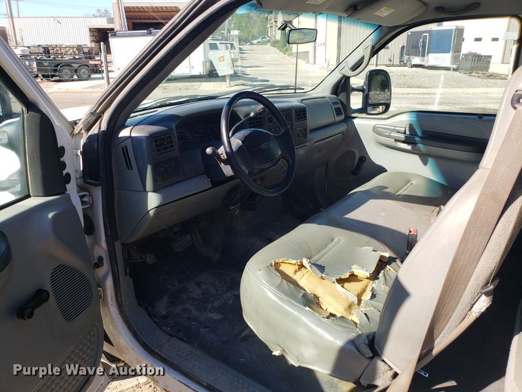 image for item DG7565 2002 Ford F250 Super Duty SuperCab utility bed pickup truck