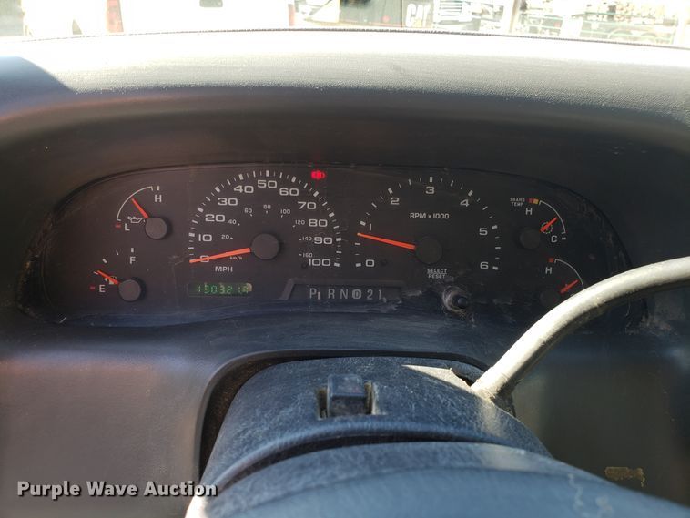 image for item DG7565 2002 Ford F250 Super Duty SuperCab utility bed pickup truck