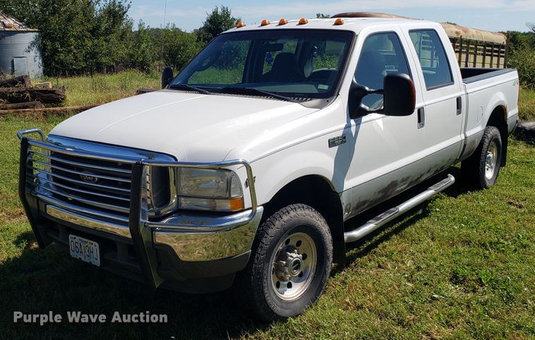 image for item DG7571 2004 Ford F250 Super Duty Crew Cab pickup truck