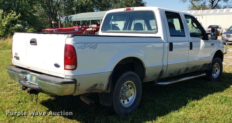 image for item DG7571 2004 Ford F250 Super Duty Crew Cab pickup truck