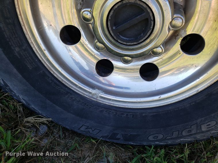 image for item DG7571 2004 Ford F250 Super Duty Crew Cab pickup truck