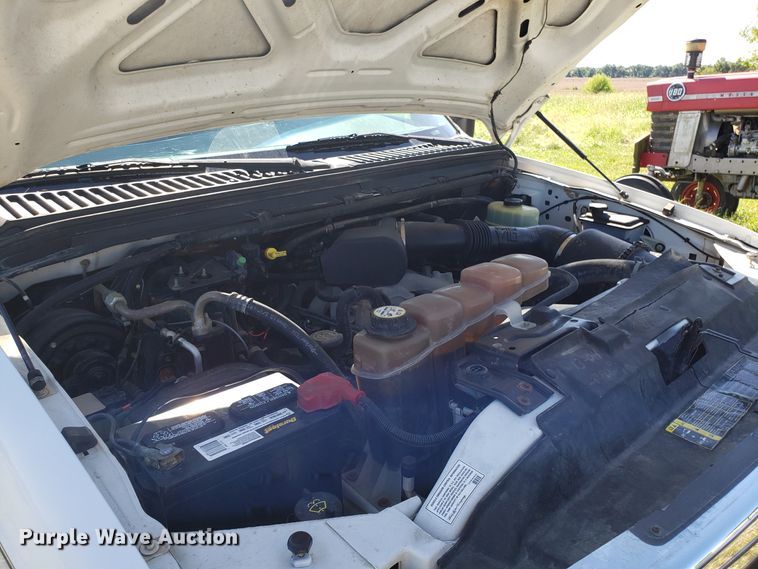 image for item DG7571 2004 Ford F250 Super Duty Crew Cab pickup truck