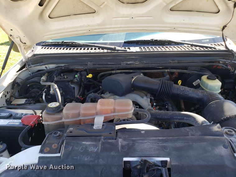 image for item DG7571 2004 Ford F250 Super Duty Crew Cab pickup truck