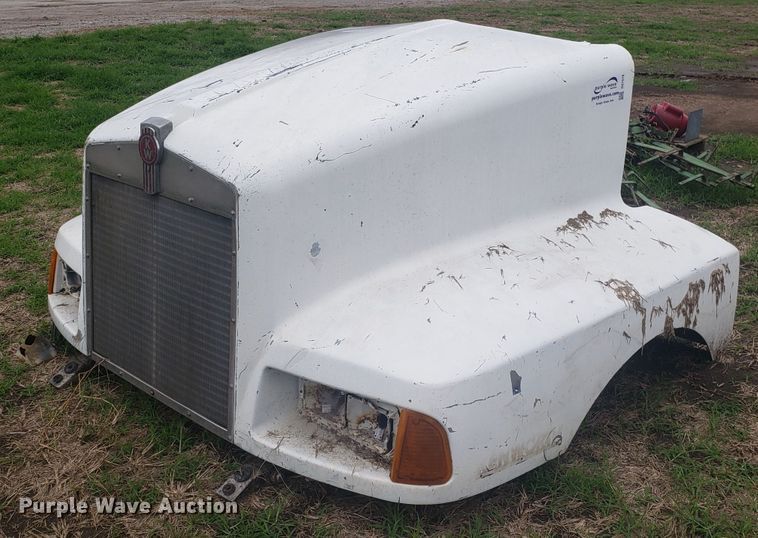 image for item DG7578 Kenworth truck hood