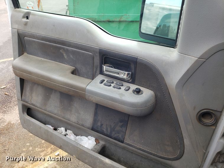 image for item DG7678 2007 Ford F150 SuperCab pickup truck