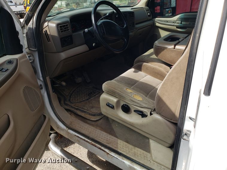 image for item DG7690 2002 Ford F250 Super Duty SuperCab pickup truck