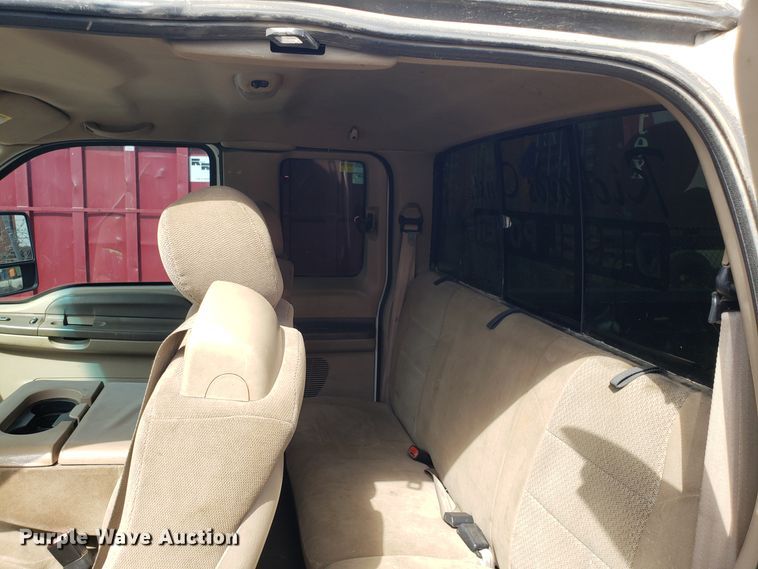 image for item DG7690 2002 Ford F250 Super Duty SuperCab pickup truck