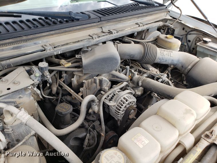 image for item DG7690 2002 Ford F250 Super Duty SuperCab pickup truck