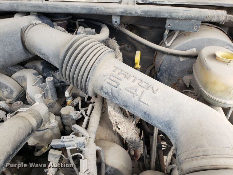 image for item DG7690 2002 Ford F250 Super Duty SuperCab pickup truck