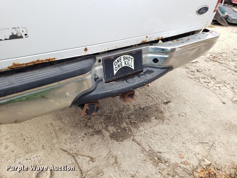 image for item DG7690 2002 Ford F250 Super Duty SuperCab pickup truck