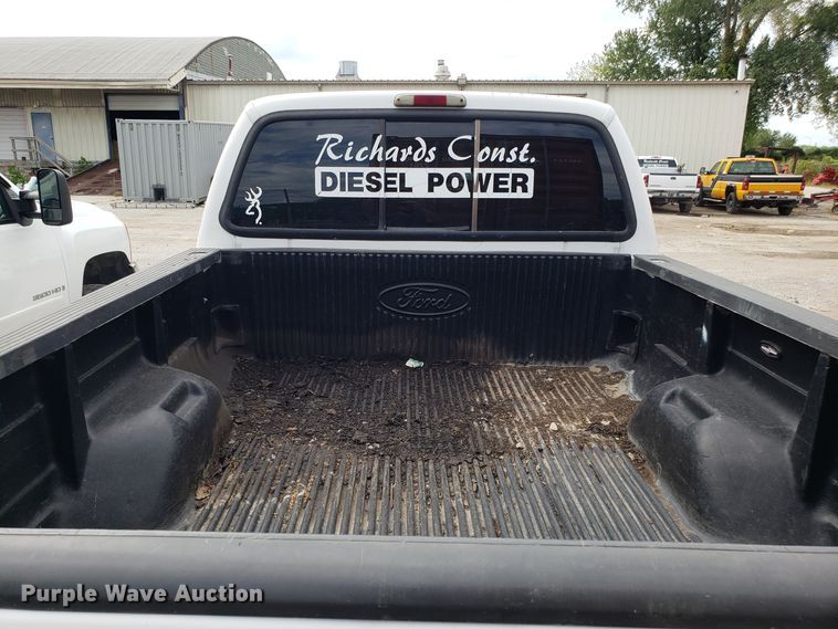 image for item DG7690 2002 Ford F250 Super Duty SuperCab pickup truck