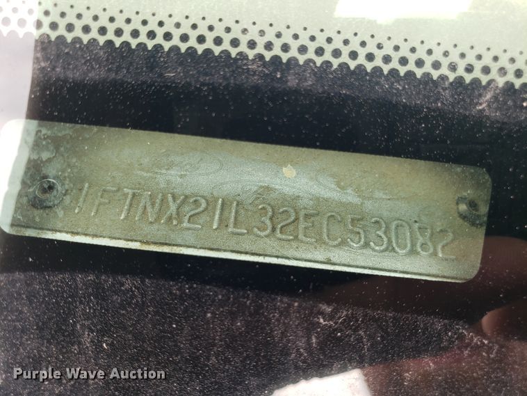 image for item DG7690 2002 Ford F250 Super Duty SuperCab pickup truck