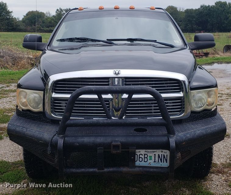 image for item DG8756 2003 Dodge Ram 3500 bale bed pickup truck