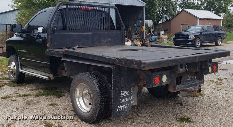 image for item DG8756 2003 Dodge Ram 3500 bale bed pickup truck