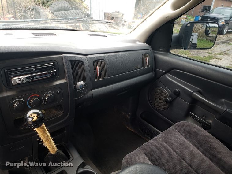 image for item DG8756 2003 Dodge Ram 3500 bale bed pickup truck