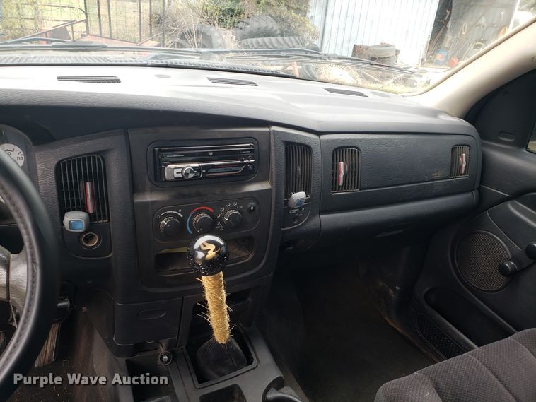 image for item DG8756 2003 Dodge Ram 3500 bale bed pickup truck