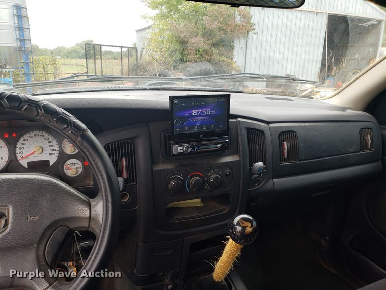 image for item DG8756 2003 Dodge Ram 3500 bale bed pickup truck