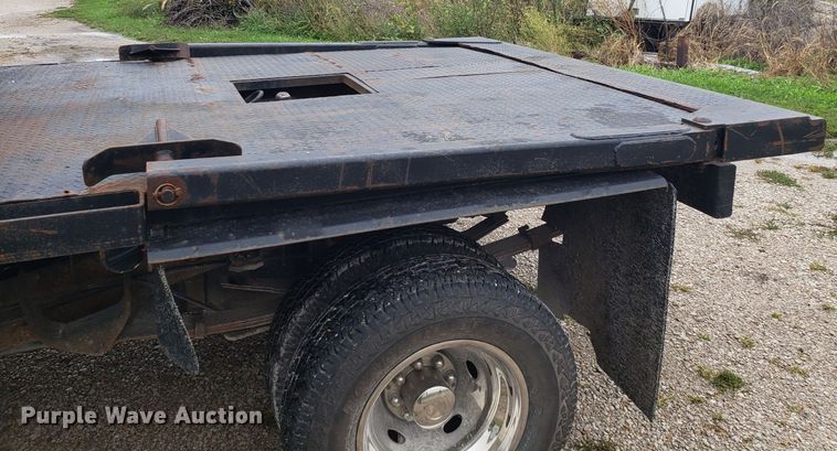 image for item DG8756 2003 Dodge Ram 3500 bale bed pickup truck