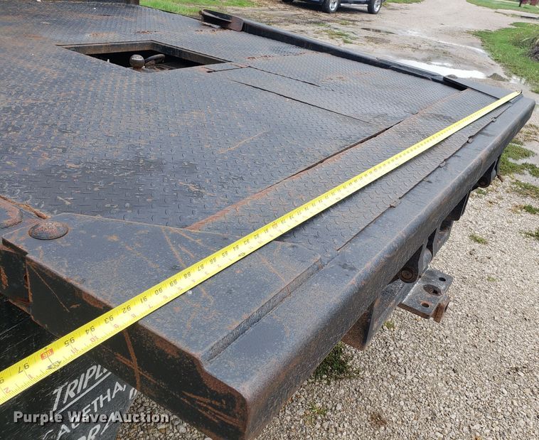 image for item DG8756 2003 Dodge Ram 3500 bale bed pickup truck