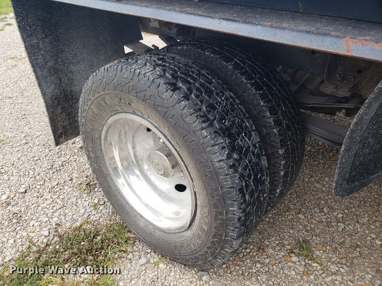 image for item DG8756 2003 Dodge Ram 3500 bale bed pickup truck