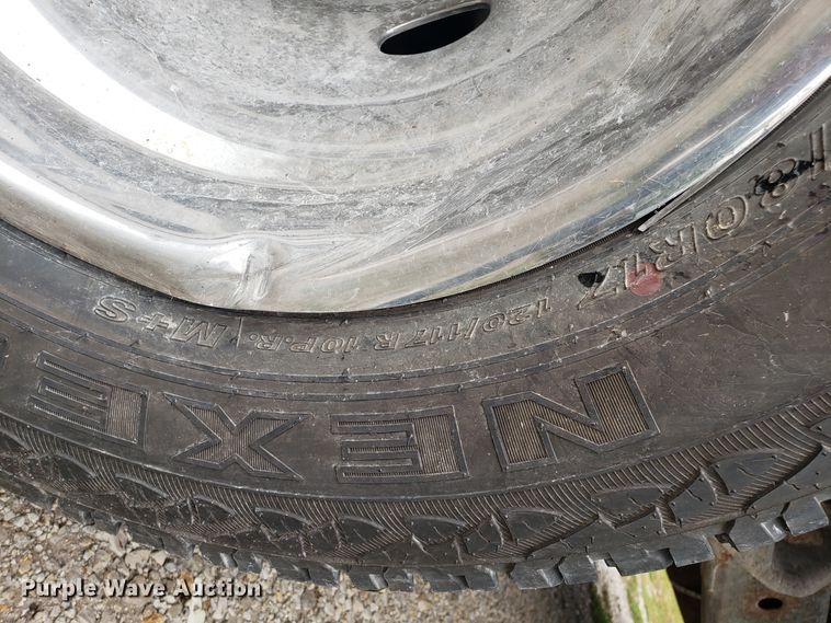 image for item DG8756 2003 Dodge Ram 3500 bale bed pickup truck