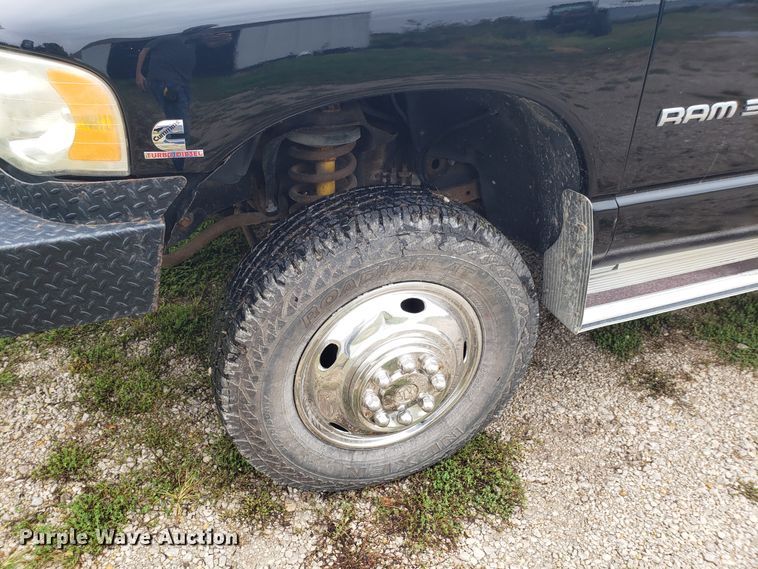 image for item DG8756 2003 Dodge Ram 3500 bale bed pickup truck