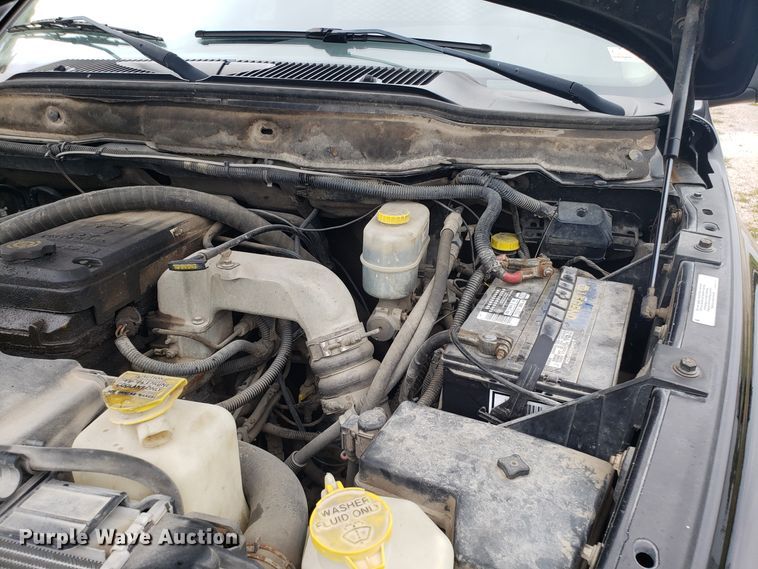 image for item DG8756 2003 Dodge Ram 3500 bale bed pickup truck