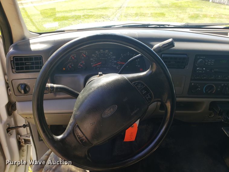 image for item DG8766 2001 Ford F350 Super Duty flatbed pickup truck