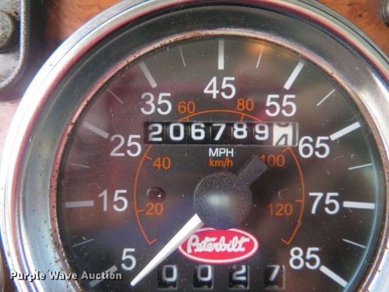 image for item DH1593 2006 Peterbilt 335 truck cab and chassis