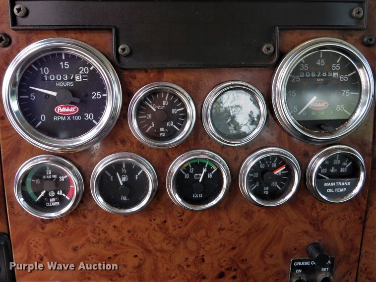 image for item DH1593 2006 Peterbilt 335 truck cab and chassis