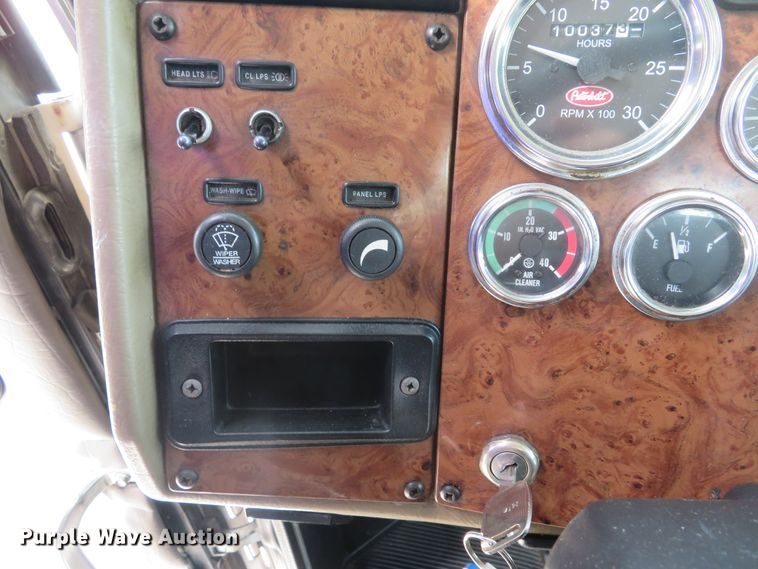 image for item DH1593 2006 Peterbilt 335 truck cab and chassis