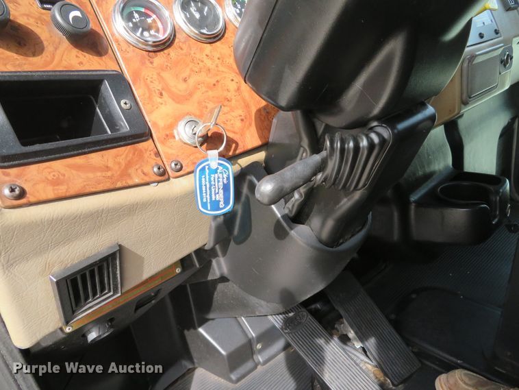 image for item DH1593 2006 Peterbilt 335 truck cab and chassis