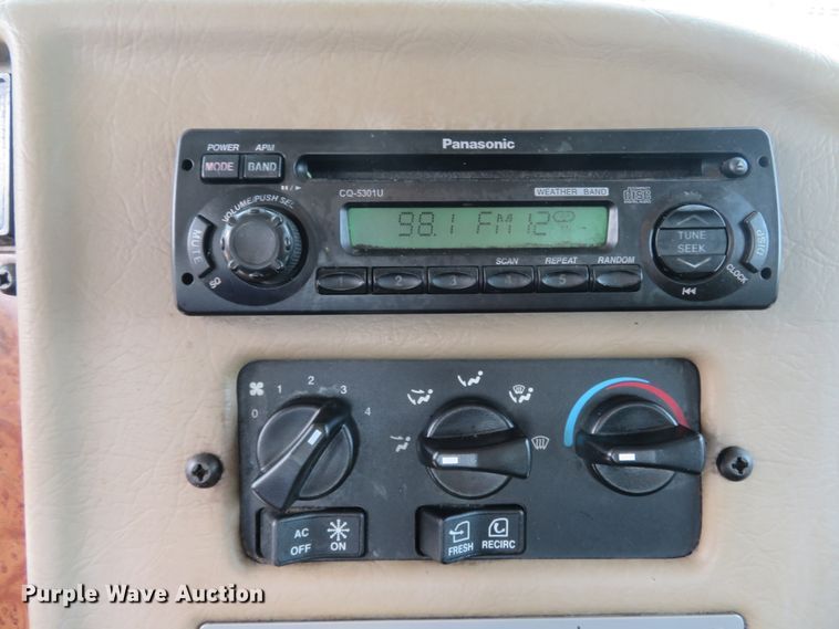 image for item DH1593 2006 Peterbilt 335 truck cab and chassis