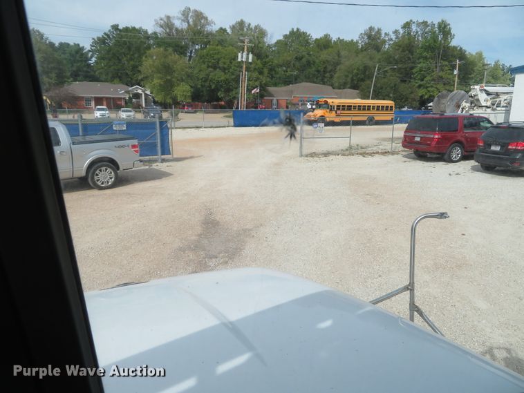 image for item DH1593 2006 Peterbilt 335 truck cab and chassis