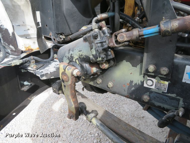 image for item DH1593 2006 Peterbilt 335 truck cab and chassis