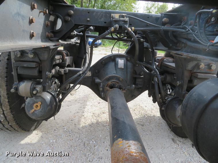 image for item DH1593 2006 Peterbilt 335 truck cab and chassis