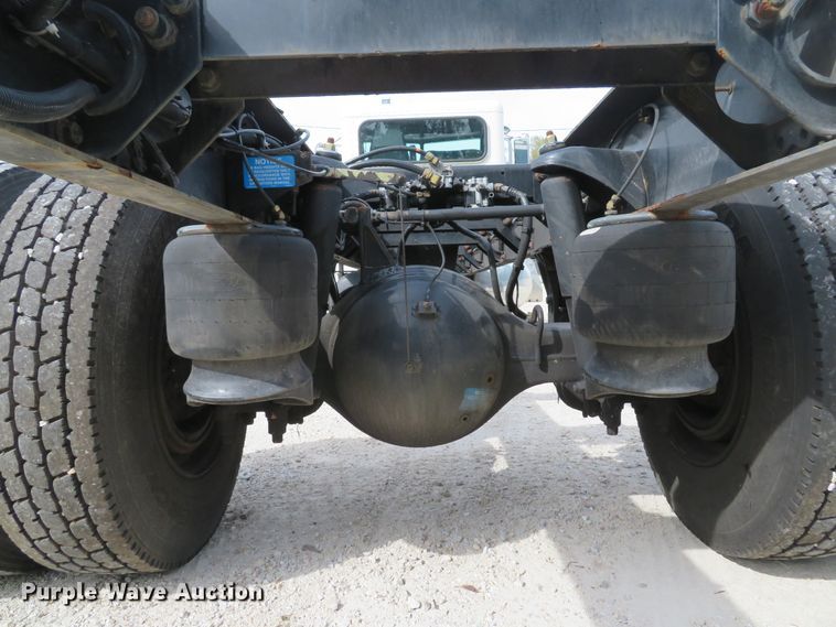 image for item DH1593 2006 Peterbilt 335 truck cab and chassis