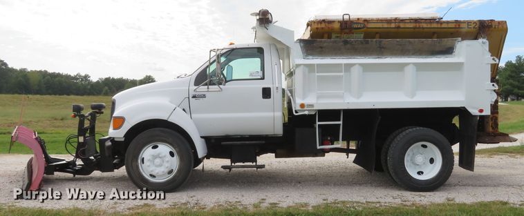 image for item DH1597 2003 Ford F650 Super Duty XL dump truck