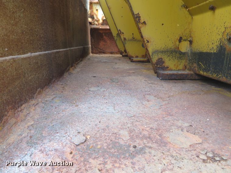 image for item DH1597 2003 Ford F650 Super Duty XL dump truck