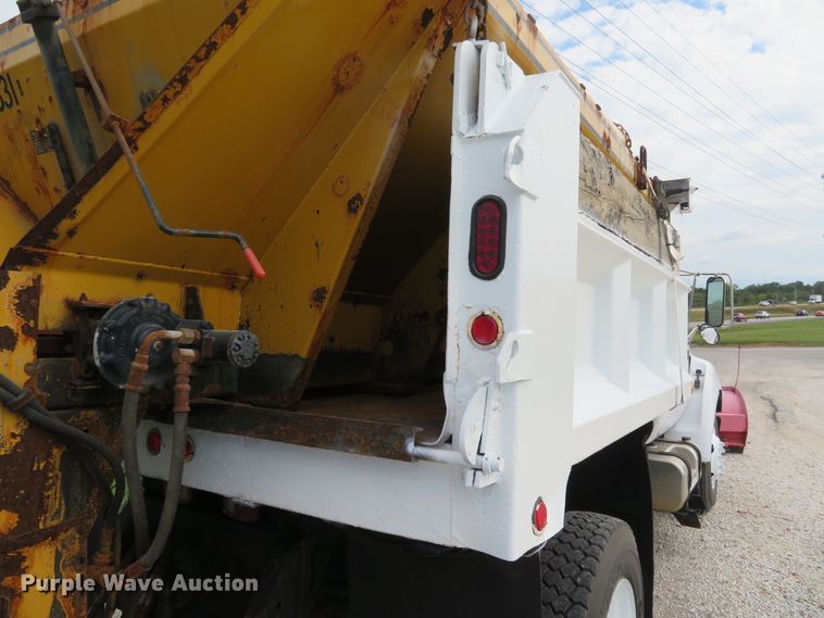 image for item DH1597 2003 Ford F650 Super Duty XL dump truck