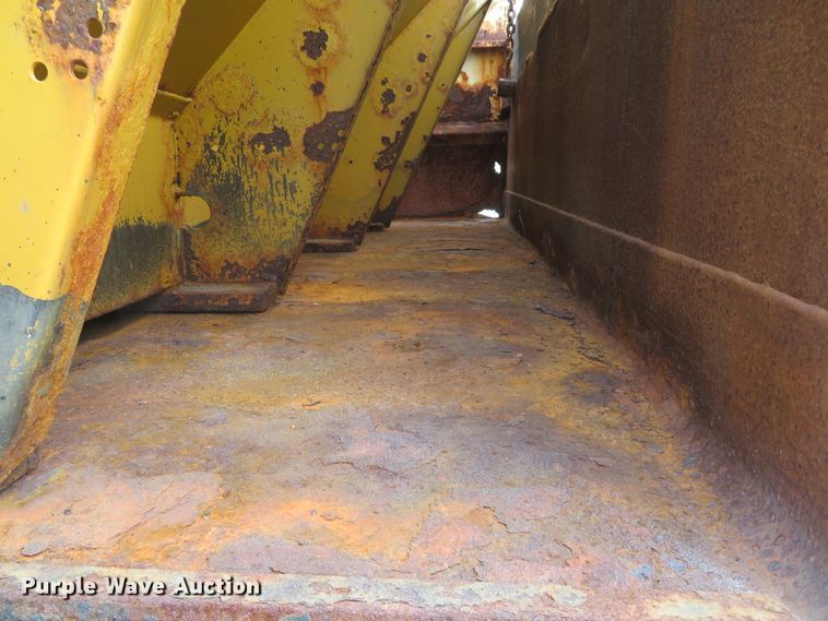 image for item DH1597 2003 Ford F650 Super Duty XL dump truck