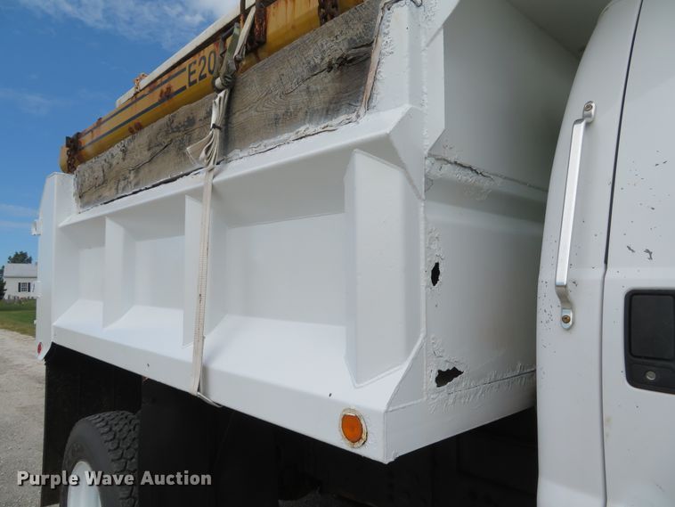 image for item DH1597 2003 Ford F650 Super Duty XL dump truck