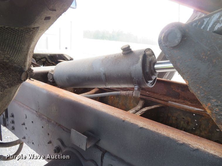 image for item DH1597 2003 Ford F650 Super Duty XL dump truck