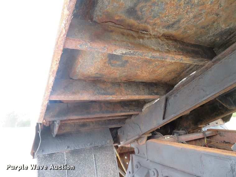 image for item DH1597 2003 Ford F650 Super Duty XL dump truck