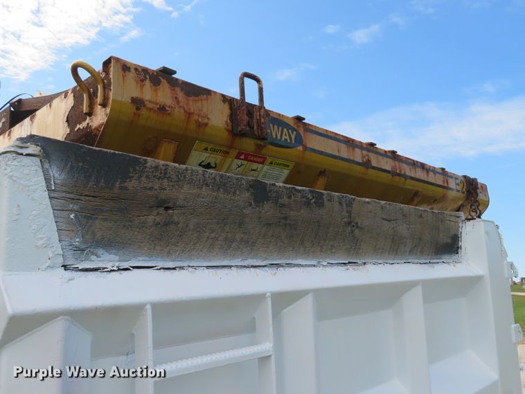 image for item DH1597 2003 Ford F650 Super Duty XL dump truck