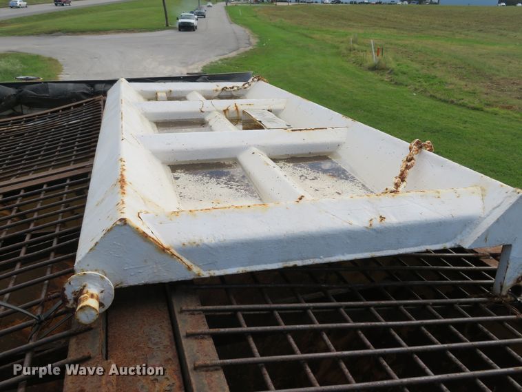 image for item DH1597 2003 Ford F650 Super Duty XL dump truck