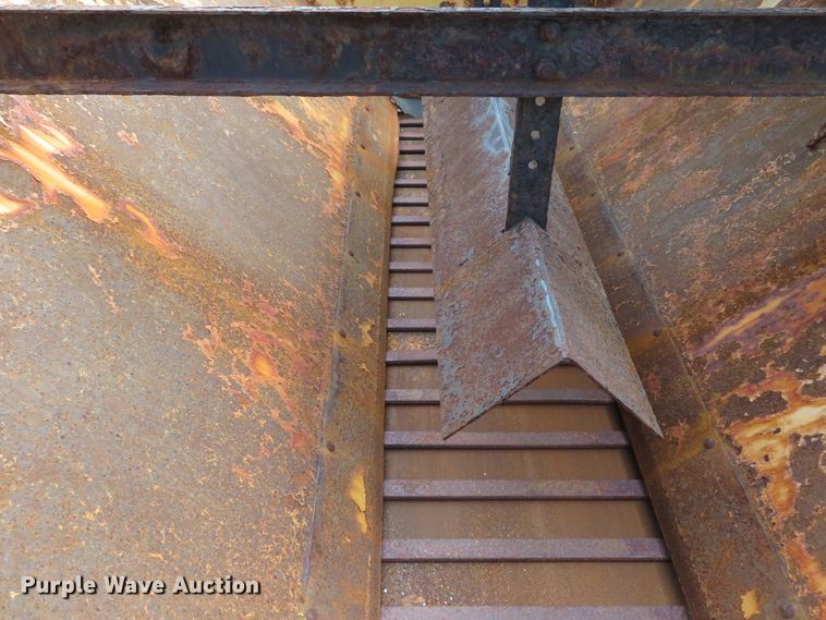 image for item DH1597 2003 Ford F650 Super Duty XL dump truck