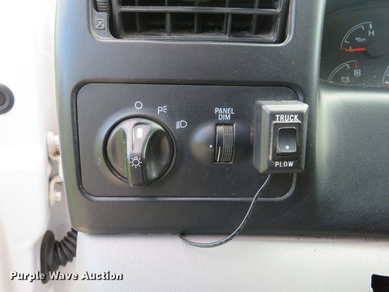 image for item DH1597 2003 Ford F650 Super Duty XL dump truck